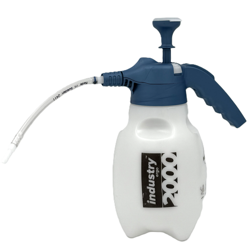 Tryckpumpspruta 1500 ml, Svenska räddningsprodukter en av våra beprövade produkter inom första hjälpen. Det är alltid ett tryggt val med Tryckpumpspruta 1500 ml från Prestofirstaid.se